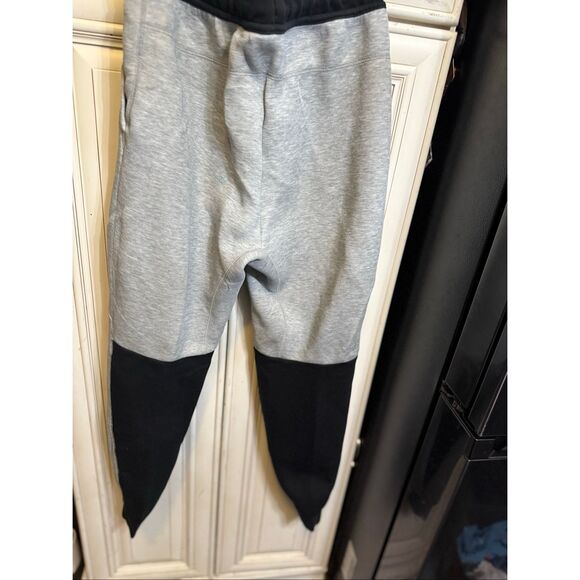 Nike Kids Joggers in Gray and Black - Picture 9 of 11